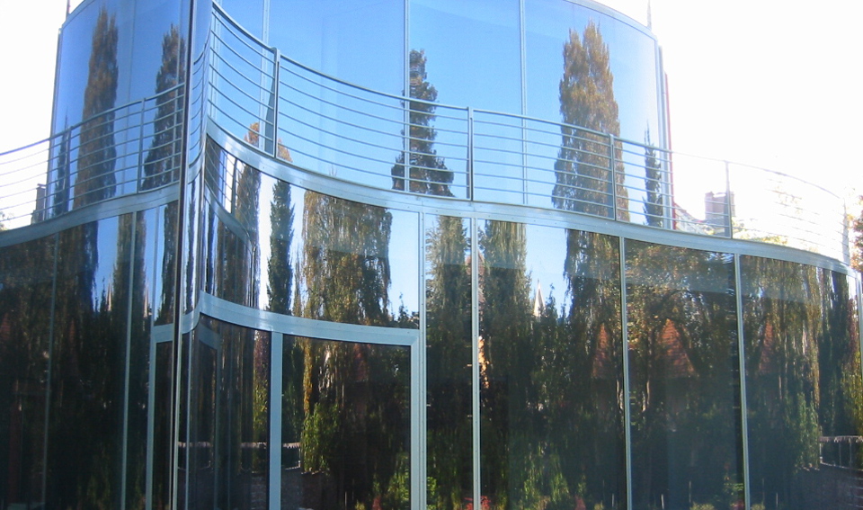 Robert-Heuser-Str. 8